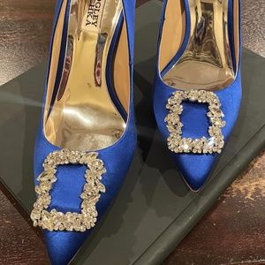 Cher Crystal Embellished Pump BADGLEY MISCHKA COLLECTION Sz 8.5